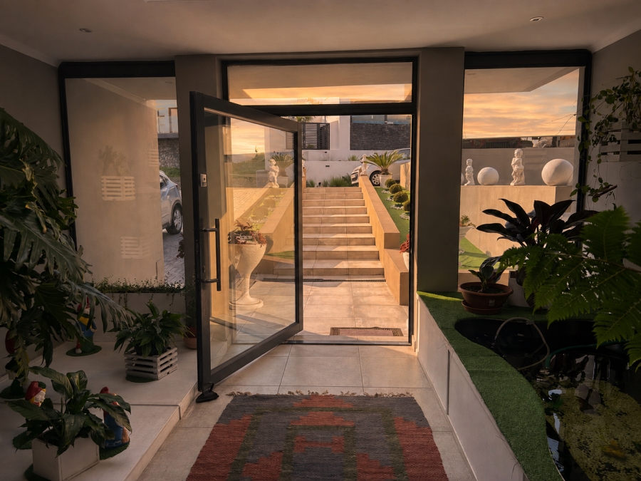 8 Bedroom Property for Sale in Myburgh Park Western Cape